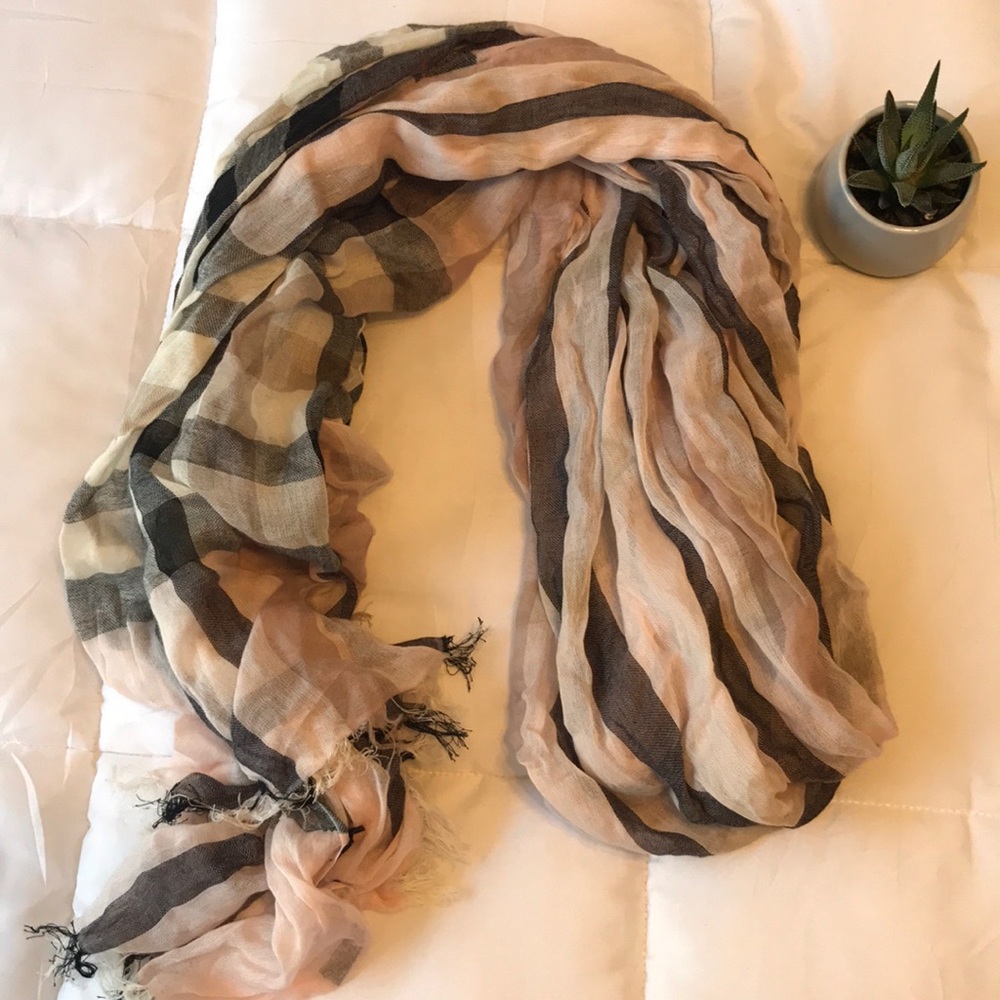 Plaid Scarf 🤗